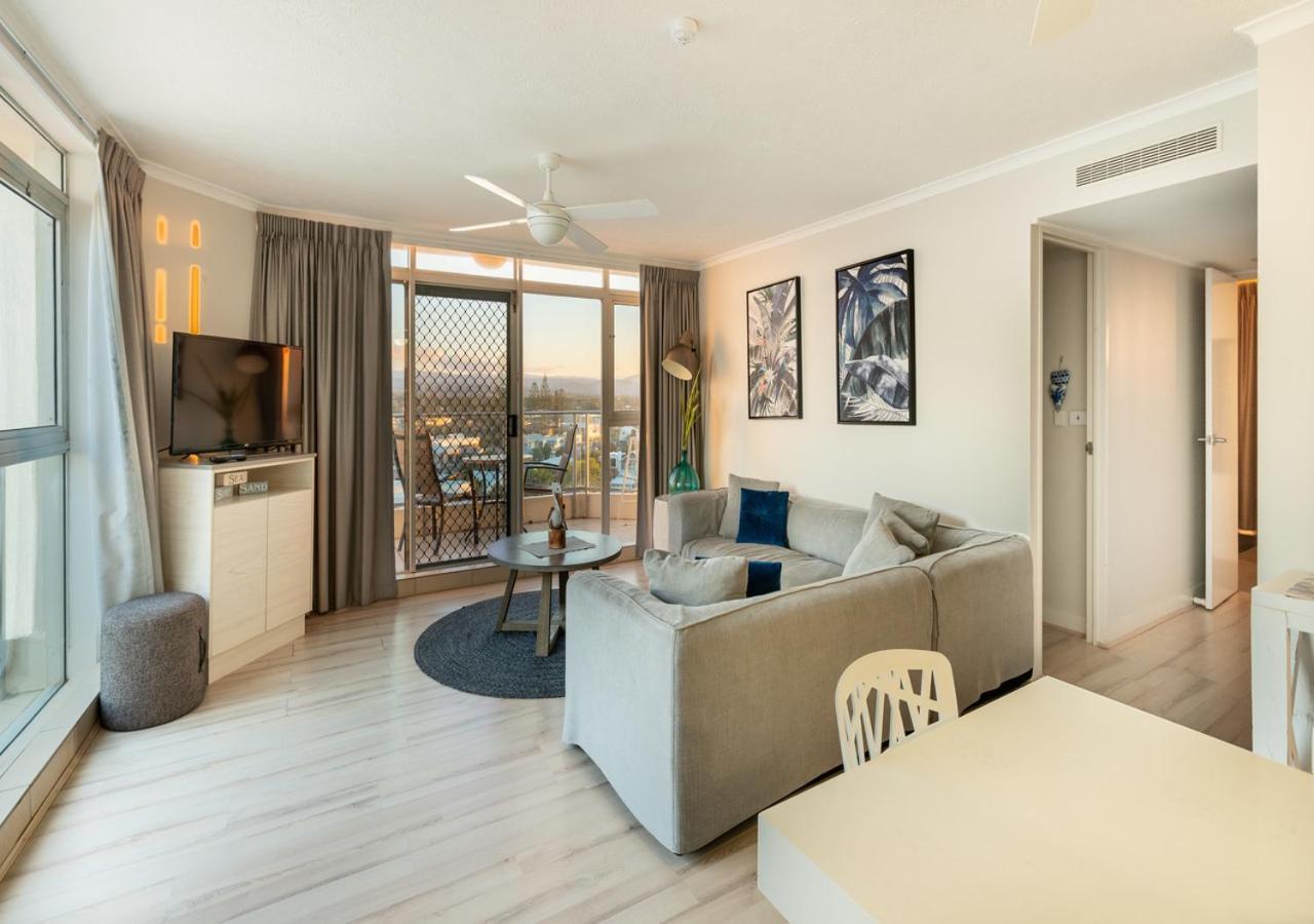 Foreshore Beachfront Apartments Голд-Кост Экстерьер фото
