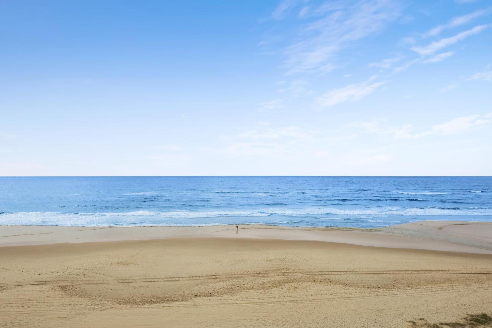 Foreshore Beachfront Apartments Голд-Кост Экстерьер фото