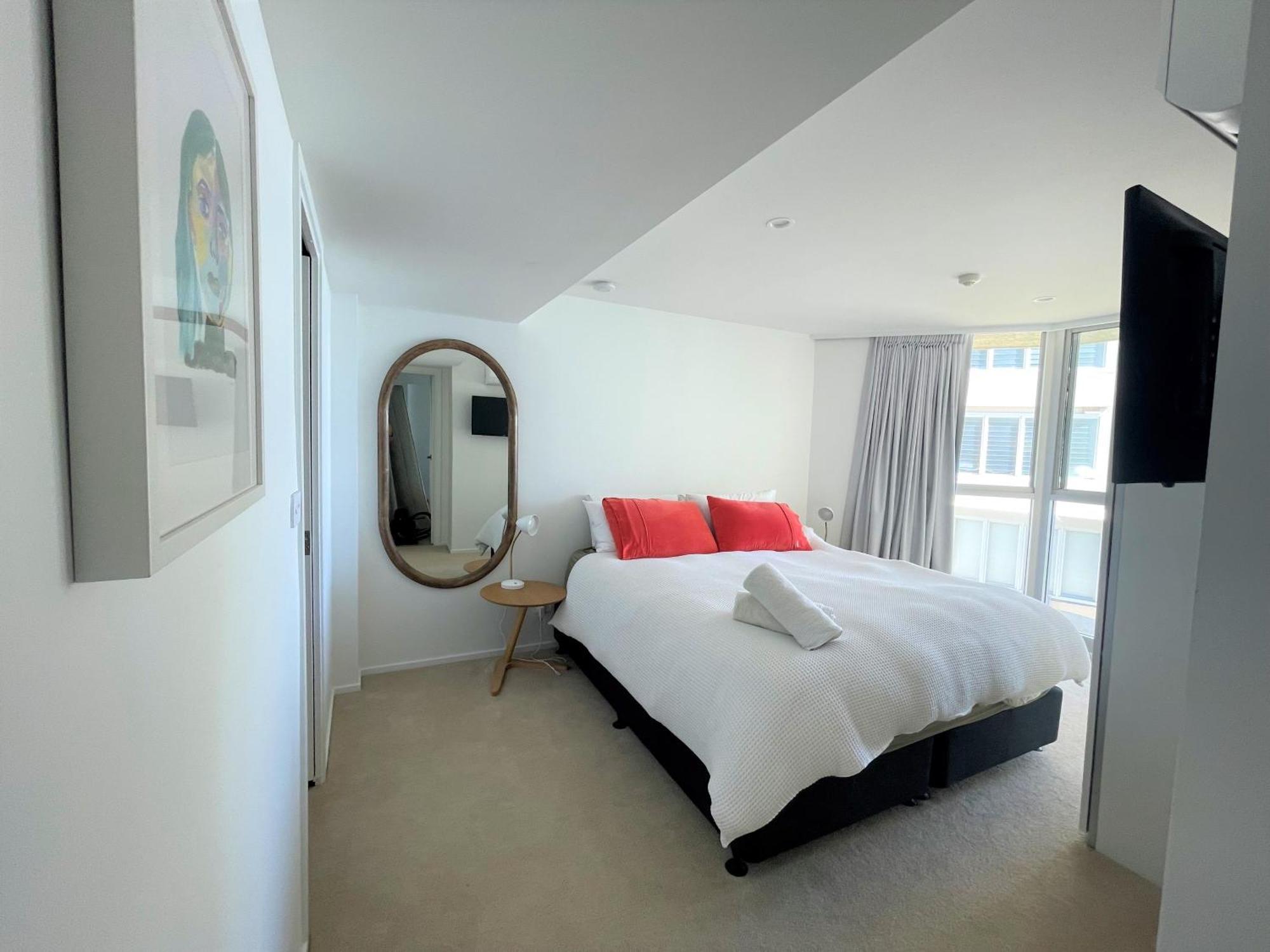 Foreshore Beachfront Apartments Голд-Кост Экстерьер фото
