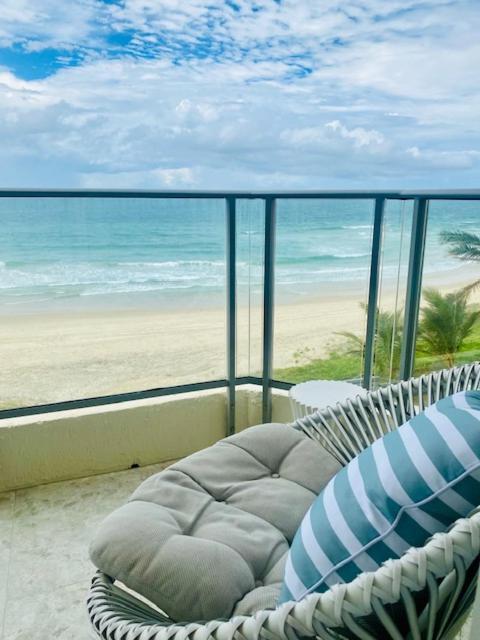 Foreshore Beachfront Apartments Голд-Кост Экстерьер фото