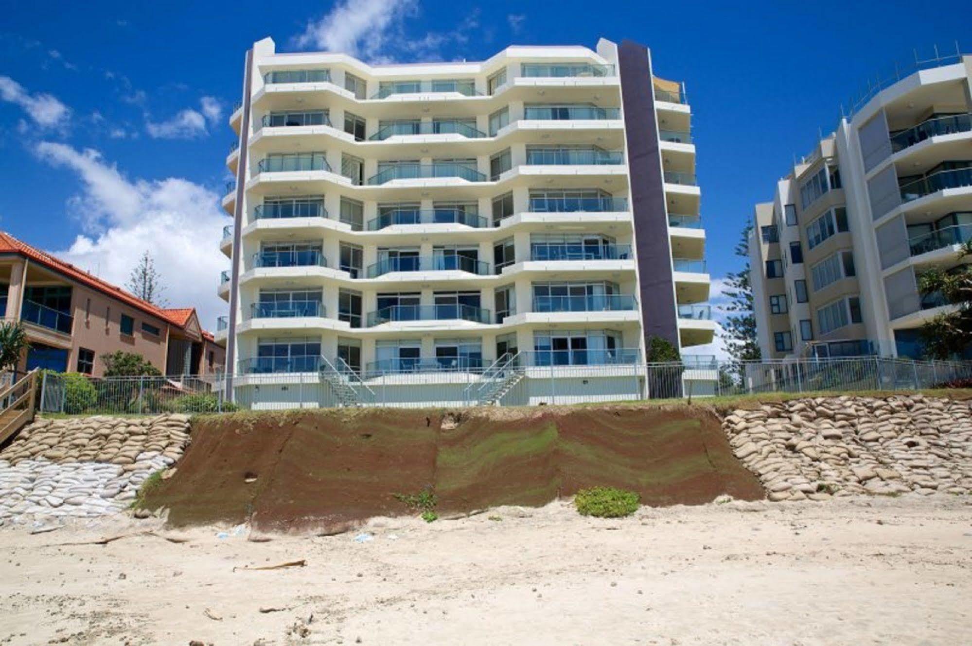 Foreshore Beachfront Apartments Голд-Кост Экстерьер фото