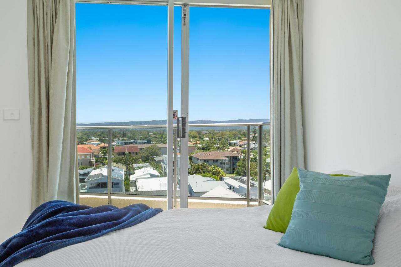 Foreshore Beachfront Apartments Голд-Кост Экстерьер фото