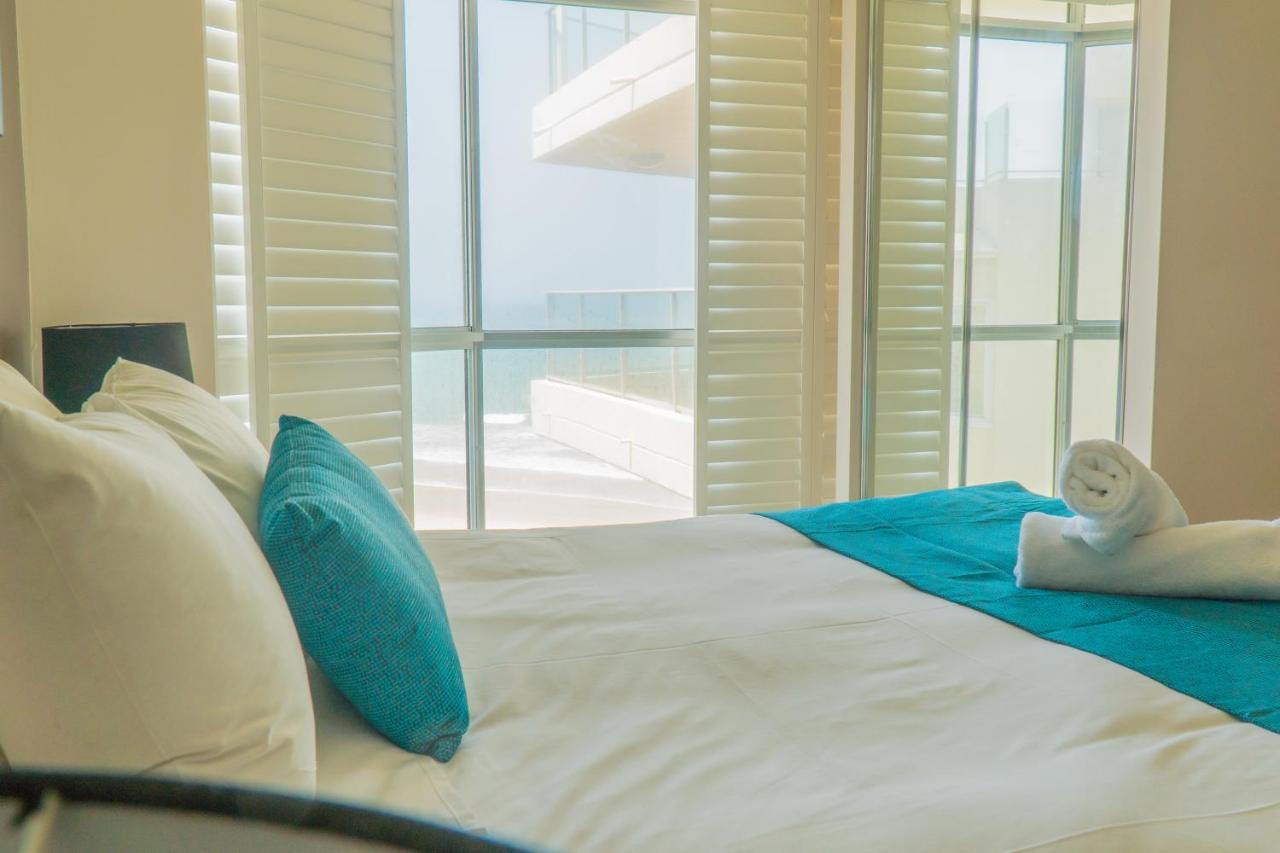 Foreshore Beachfront Apartments Голд-Кост Экстерьер фото